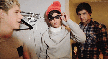 1d Louis Tomlinson animowany GIF