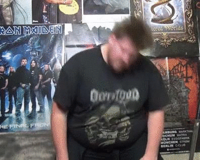 UaoR86almmWT.gif