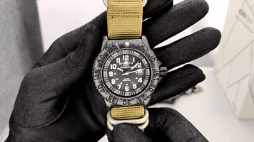 Montre Militaire GIF