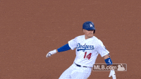 mlb-hernandez-kik-claps-13fF1Am008hMlO