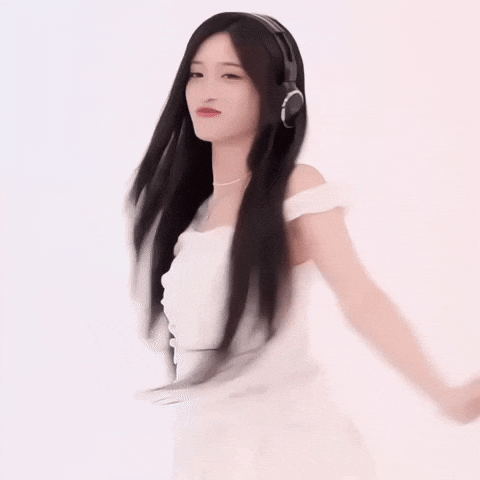 Leeseo GIF
