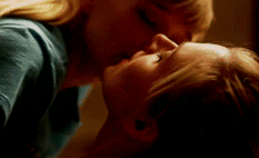 hot lesbians make out Roman heart gay clips
