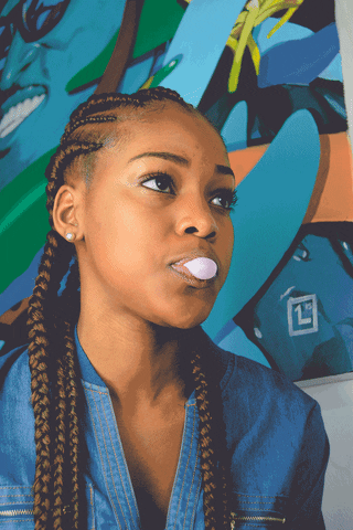 Montruh Creative GIF