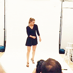 Gif H Melissa Benoist Melissa Benoist Hunt Animated Gif On Gifer | My