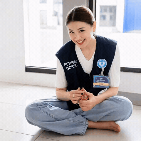 Shani Jkt48 GIF