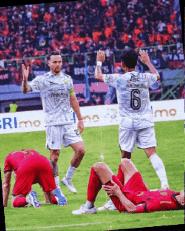 Thom Haye Viking GIF