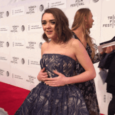 Maisie Williams Fc GIFs - Get the best GIF on GIPHY
