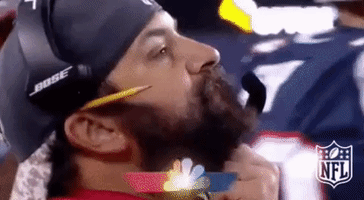 Benh Lau GIF