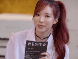 Anna Ella GIF by MEOVV