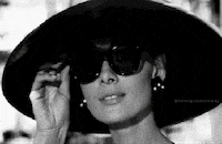 audrey-hepburn-glamour-gif-32KkSVBxsUNUc