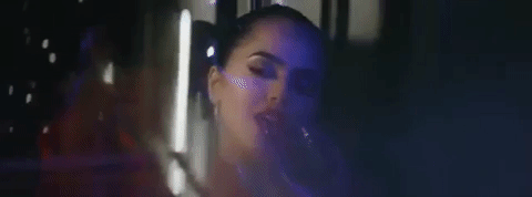 Cuando Te Bese Becky G GIF