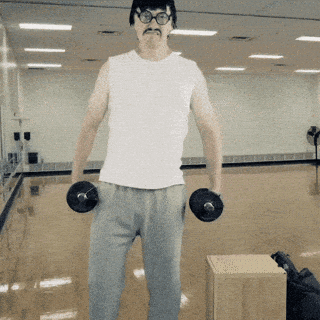 الالالا عضلاتك مقوية قلبك ياعم