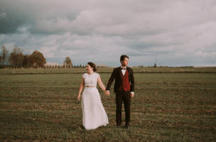 karolinamiadowicz love kiss couple wind GIF