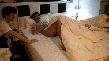 ew91bmdlcjkxmdvaewfob28uy29tlnr3  GIF