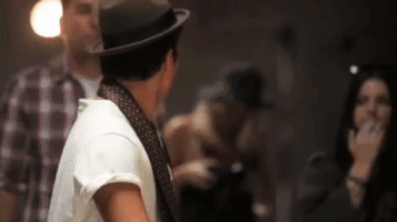 200.gif?cid=fc005b08d843429a149beed268037a5da87969be705e16a7&rid=200.gif&ct=g