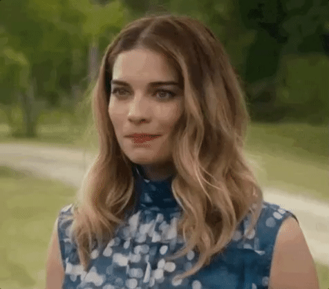 Alexis Rose GIFs - Find & Share on GIPHY