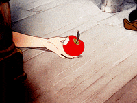 apple-snow-white-poison-3o7qE4hinbJvjsgGxW