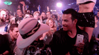 200w.gif