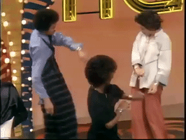 200.gif?cid=fc005b08554c8cdf2c4d3df8f925684bc975654ca1165b95&rid=200.gif&ct=g