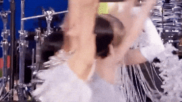 Gwen Stefani GIF by The 94th Annual Macy’s Thanksgiving Day Parade