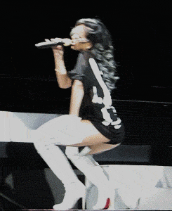 juls_rz rihanna twerking GIF