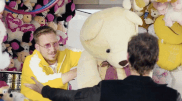 200.gif?cid=fc005b084e8b620e6896c82b1b16ed950620604cacf76aff&rid=200.gif&ct=g