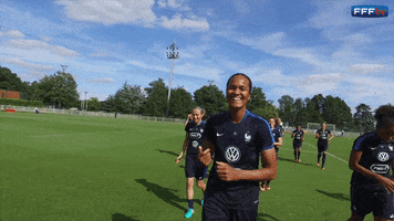 wendie renard clap GIF by Equipe de France de Football