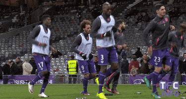 ligue 1 dancing GIF by Toulouse Football Club