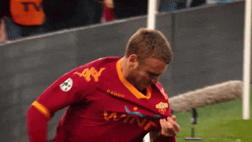Daniele De Rossi Reaction GIF by AS Roma