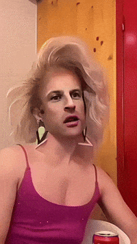 queer-macron-4WKdqDbrBE5fz80hVQ