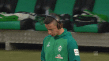 show headphones GIF by SV Werder Bremen