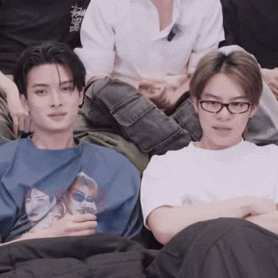 Khunpol GIF