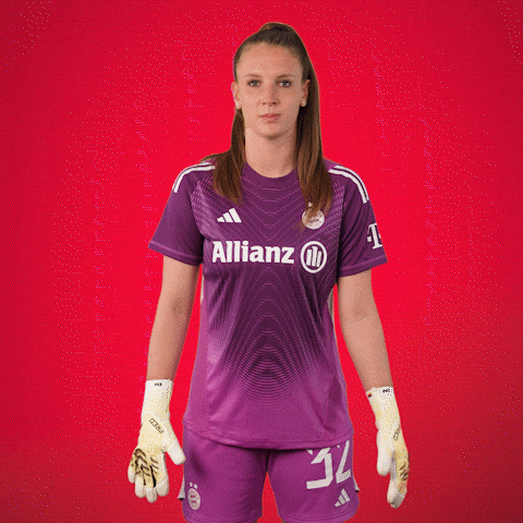 Football Soccer GIF by FC Bayern Women