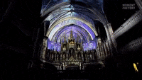 Moment-Factory-aura-basilique-notre-dame-basilica-5BWVzuoNQ21hTZD2b6