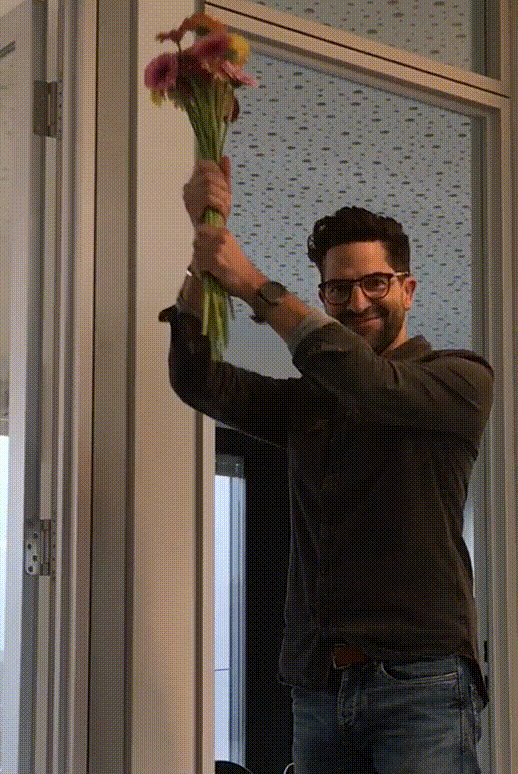 Flowers Win GIF by VASATASCHRÖDER