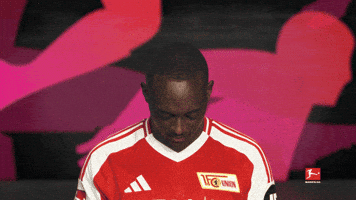 Look Up Union Berlin GIF by Bundesliga