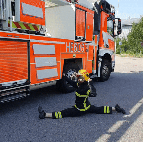 Flex Firefighter GIF by Stadinbrankkari