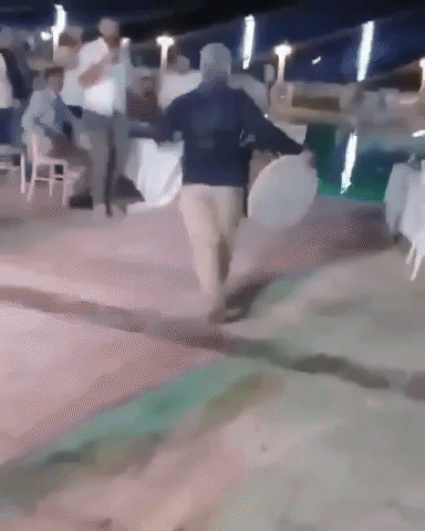 elliot_  GIF