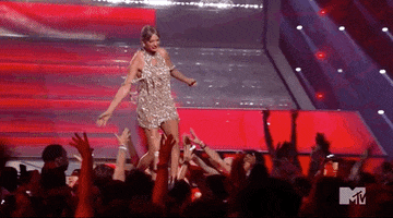 Taylor Swift GIF by 2022 MTV Video Music Awards