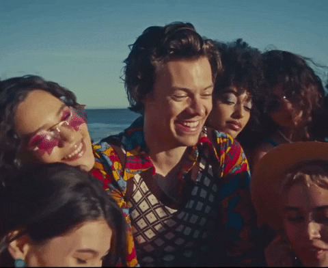 Cute Harry Styles Gifs Get The Best Gif On Giphy
