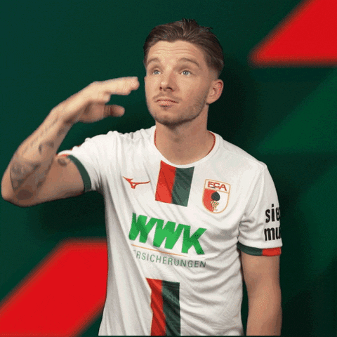 Look Around Football GIF by FC Augsburg 1907