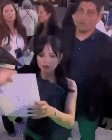 Jenna Ortega GIF