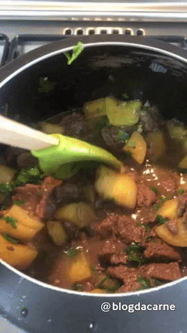 Mandioca GIF