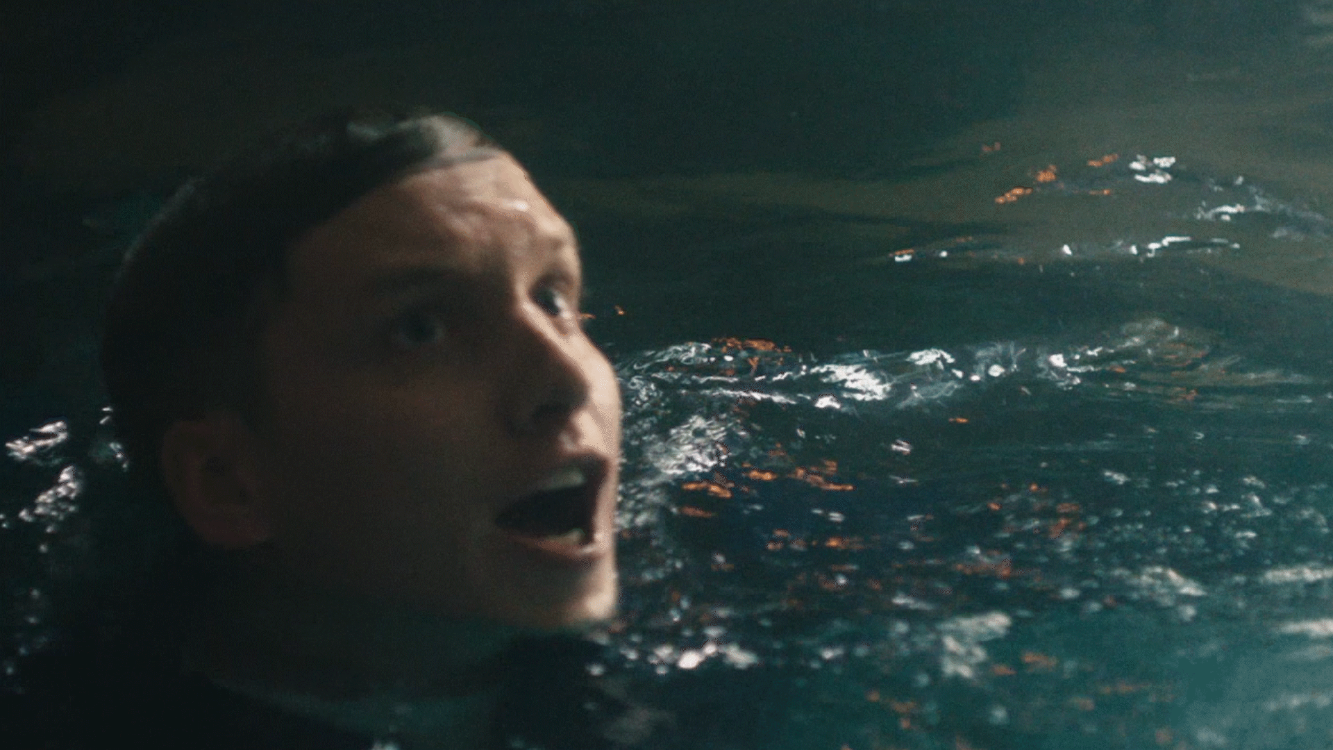 Head Above Water Swimming Gif By George Ezra Find Share On Giphy