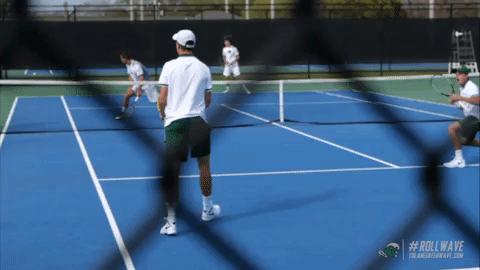 mannen tennisgolf GIF door GreenWave