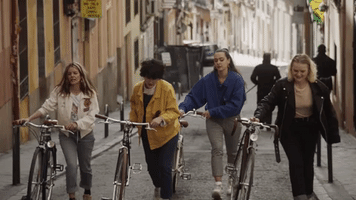 200.gif?cid=fc005b08e766f431f9141cd3a7b85995c1ca746fa04f13dd&rid=200.gif&ct=g