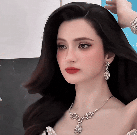 Miss International GIF