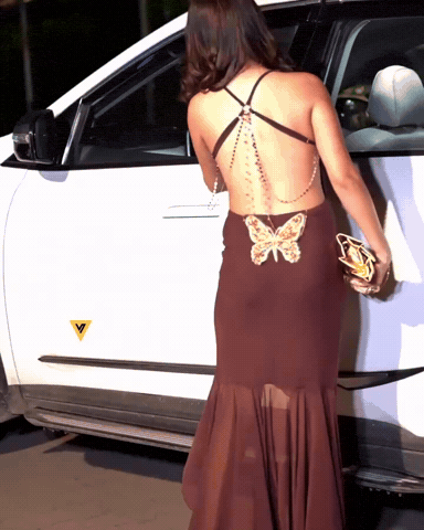 Click Hot Girl GIF