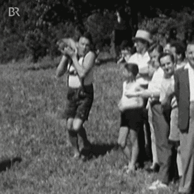 throwing black and white GIF by Bayerischer Rundfunk