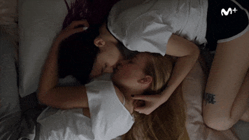 in love hugs and kisses GIF by Movistar+